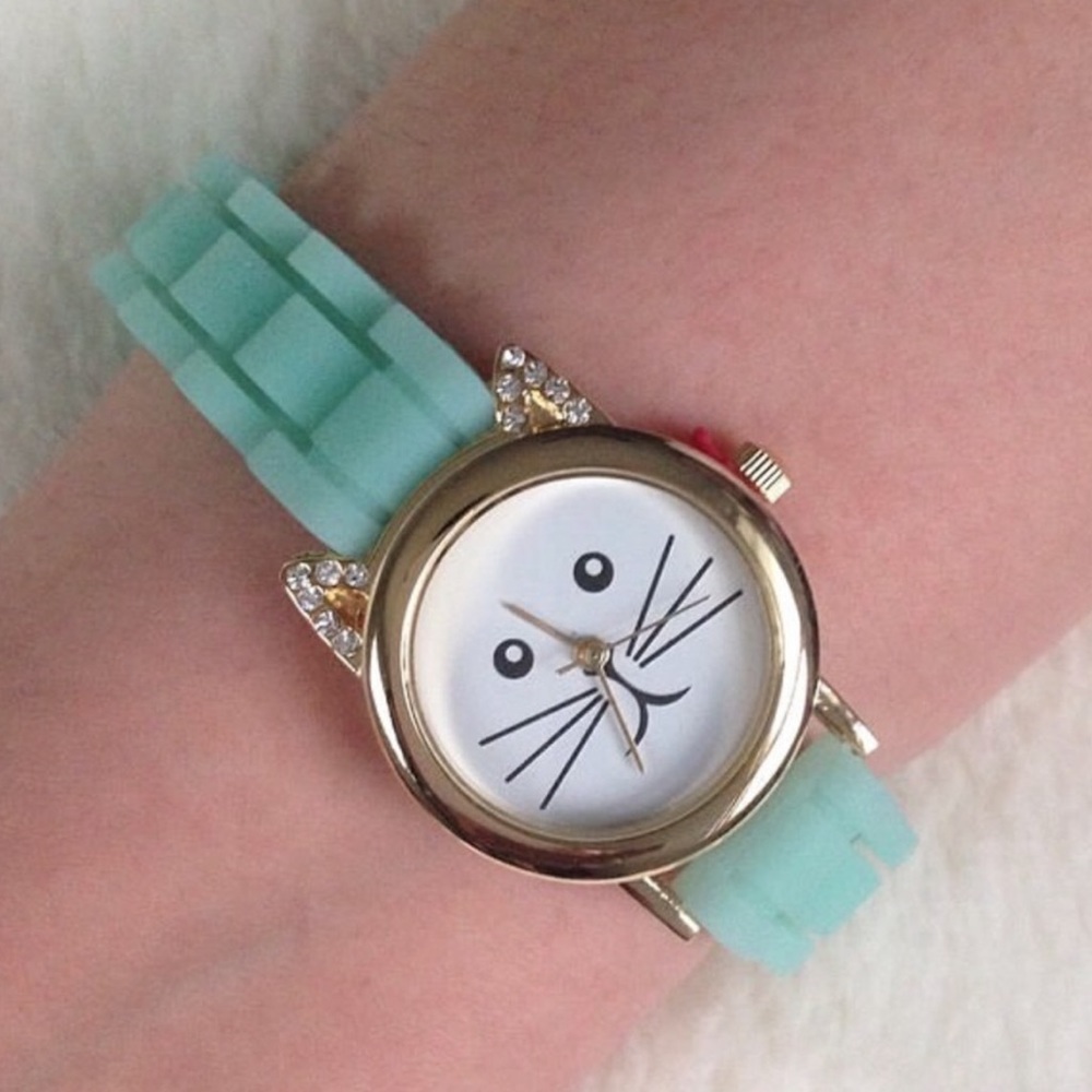 NEW WITH NO TAG. Mint Kitty Watch.